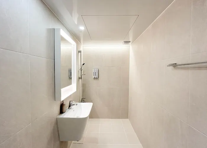Off Stay, In - 10m From Airport, 8m To Subway Seúl