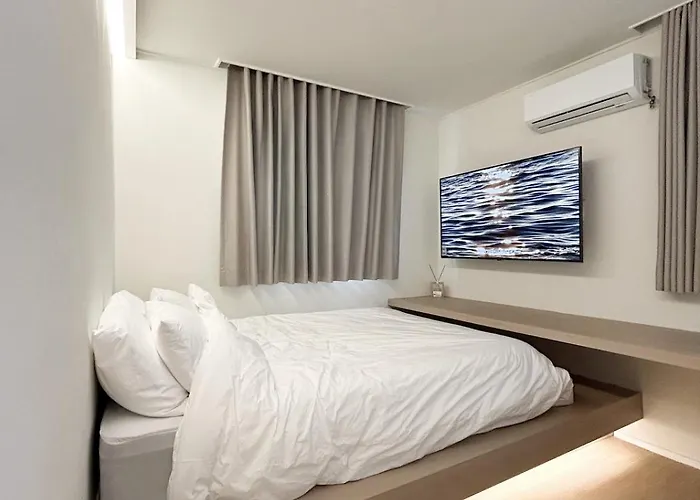 Off Stay, In - 10m From Airport, 8m To Subway Seúl